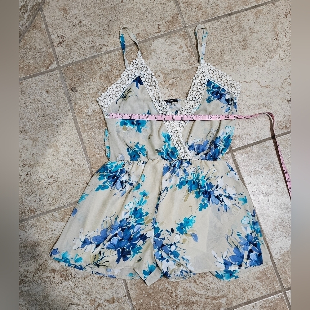 Gibiu USA Blue Floral Lace Trim Romper M Boho Coastal Cottagecore Loungewear - Picture 8 of 9